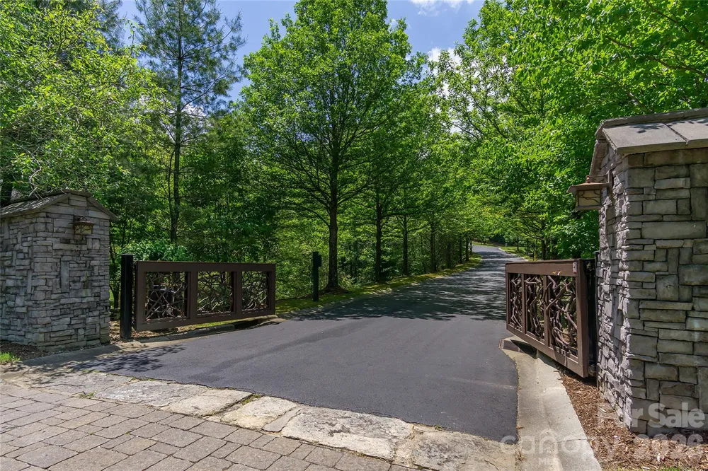 80 Buckhead Trail #27 Horse Shoe, NC 28742