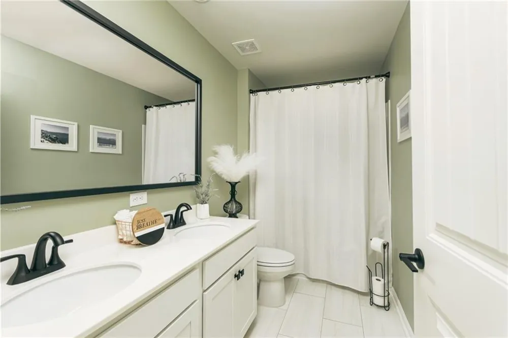4856 Golden Finch Lane SW Powder Springs, GA 30127