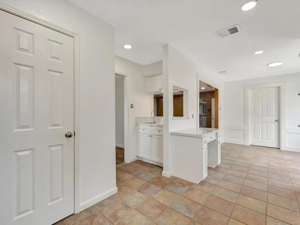 10340 Rocky Hollow Road La Porte, TX 77571