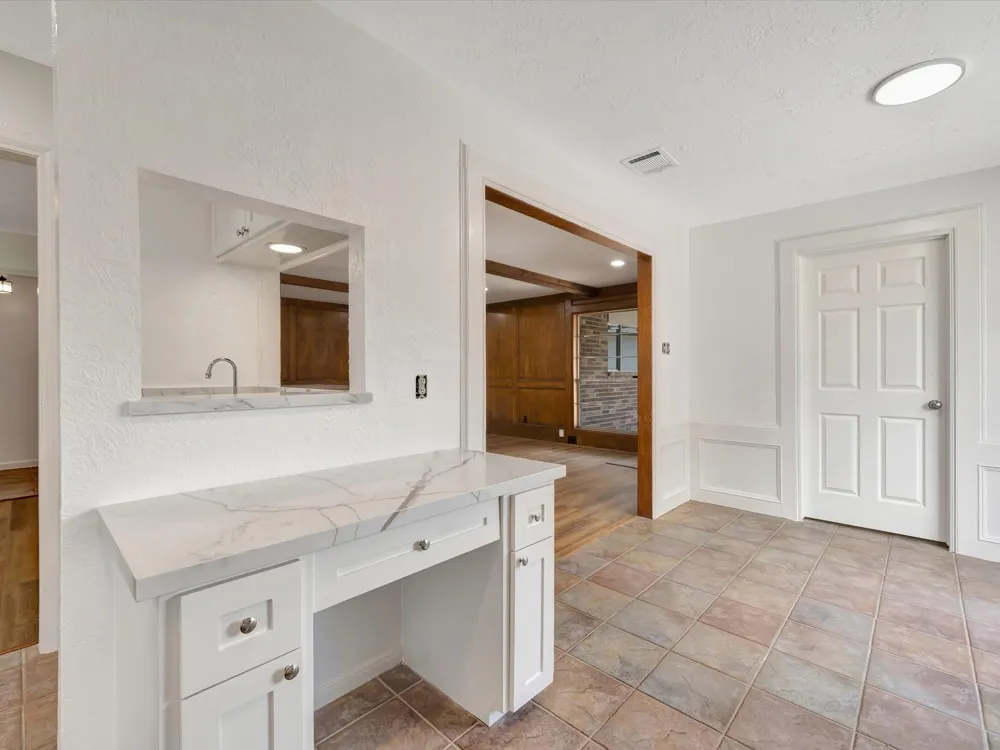 10340 Rocky Hollow Road La Porte, TX 77571