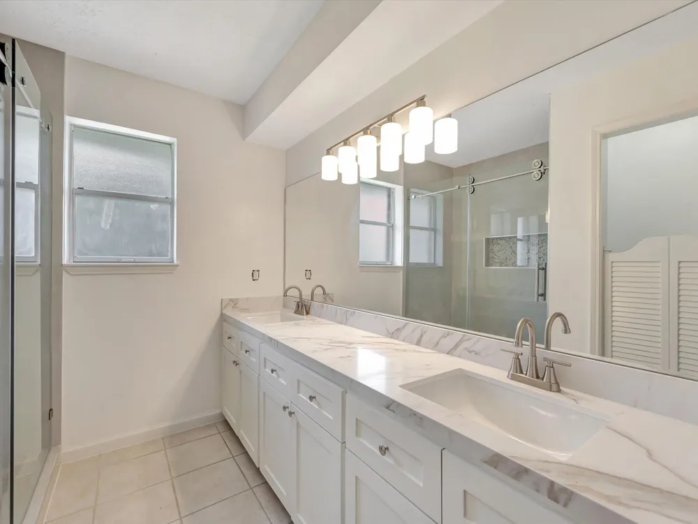 10340 Rocky Hollow Road La Porte, TX 77571