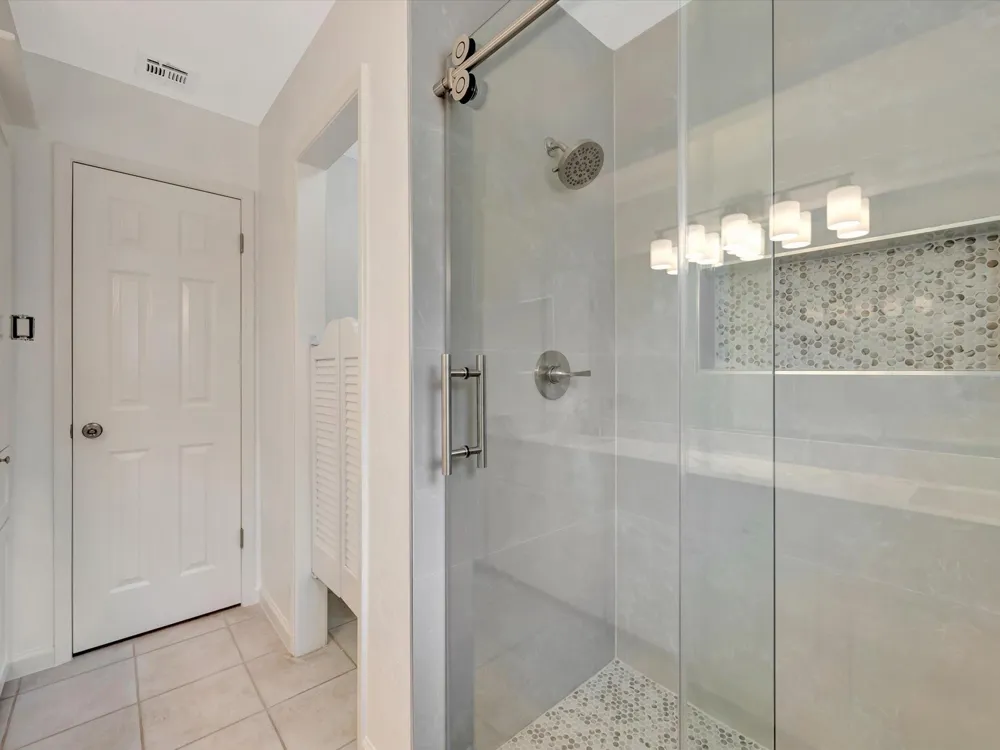 10340 Rocky Hollow Road La Porte, TX 77571