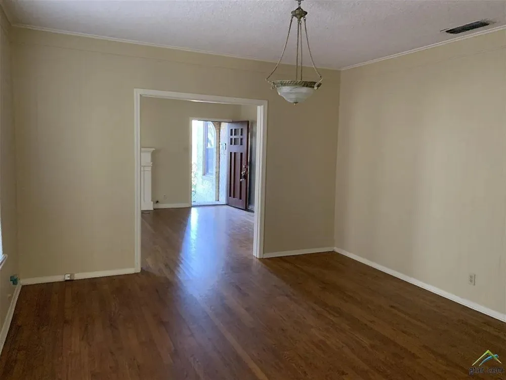 1317 Sneed Drive Tyler, TX 75701