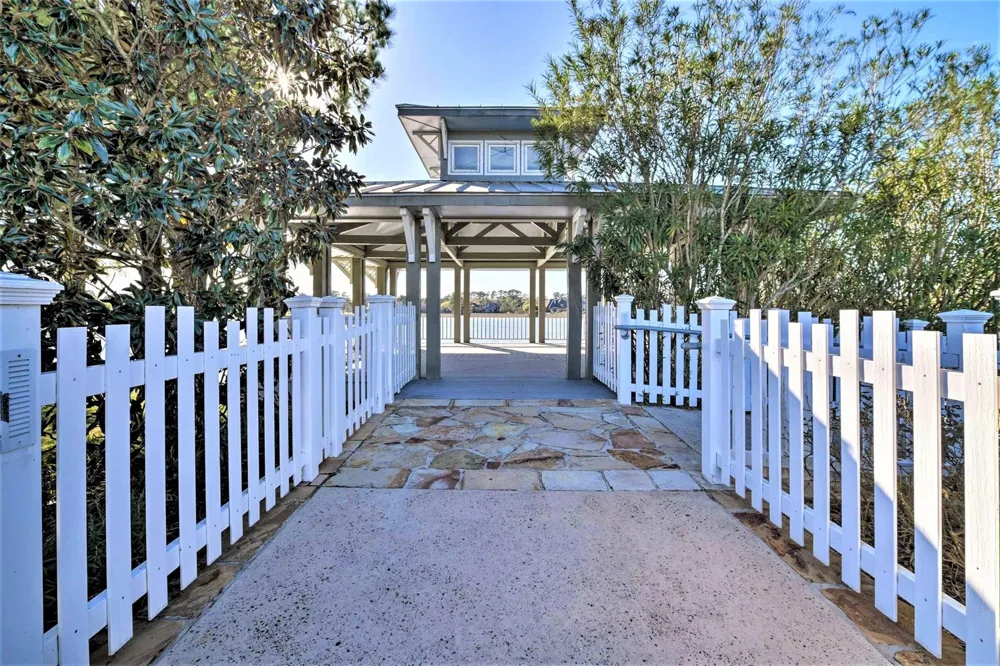 91 Low Country Lane The Woodlands, TX 77380