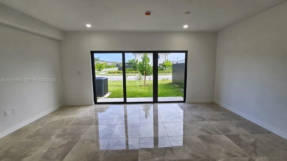 1305 NW 4th Ter Florida City, FL 33034