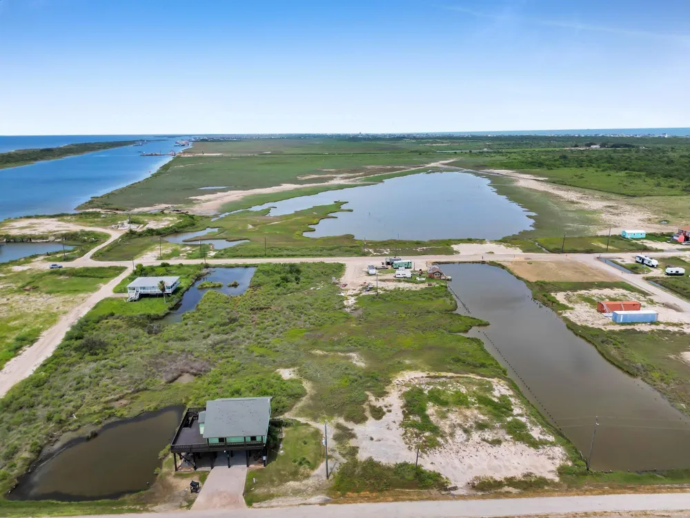 1422 Bahama Lane Port Bolivar, TX 77650