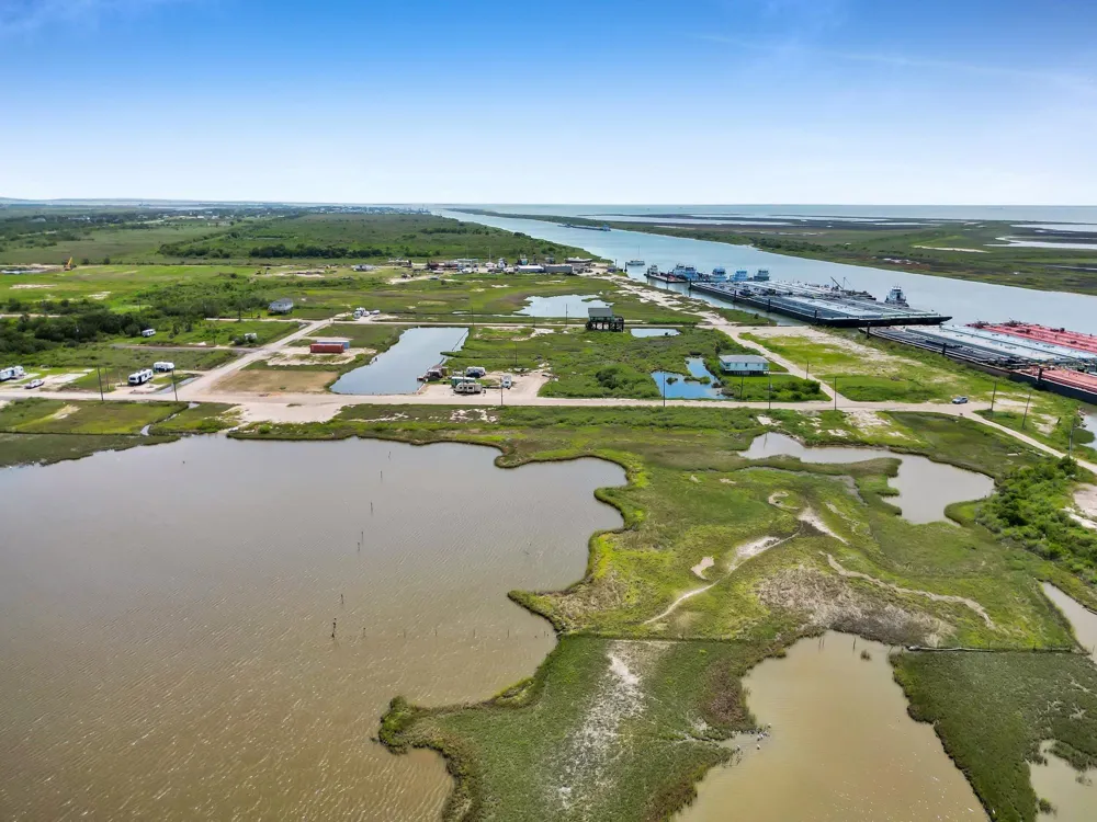 1422 Bahama Lane Port Bolivar, TX 77650