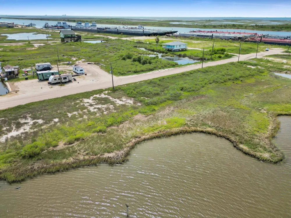 1422 Bahama Lane Port Bolivar, TX 77650