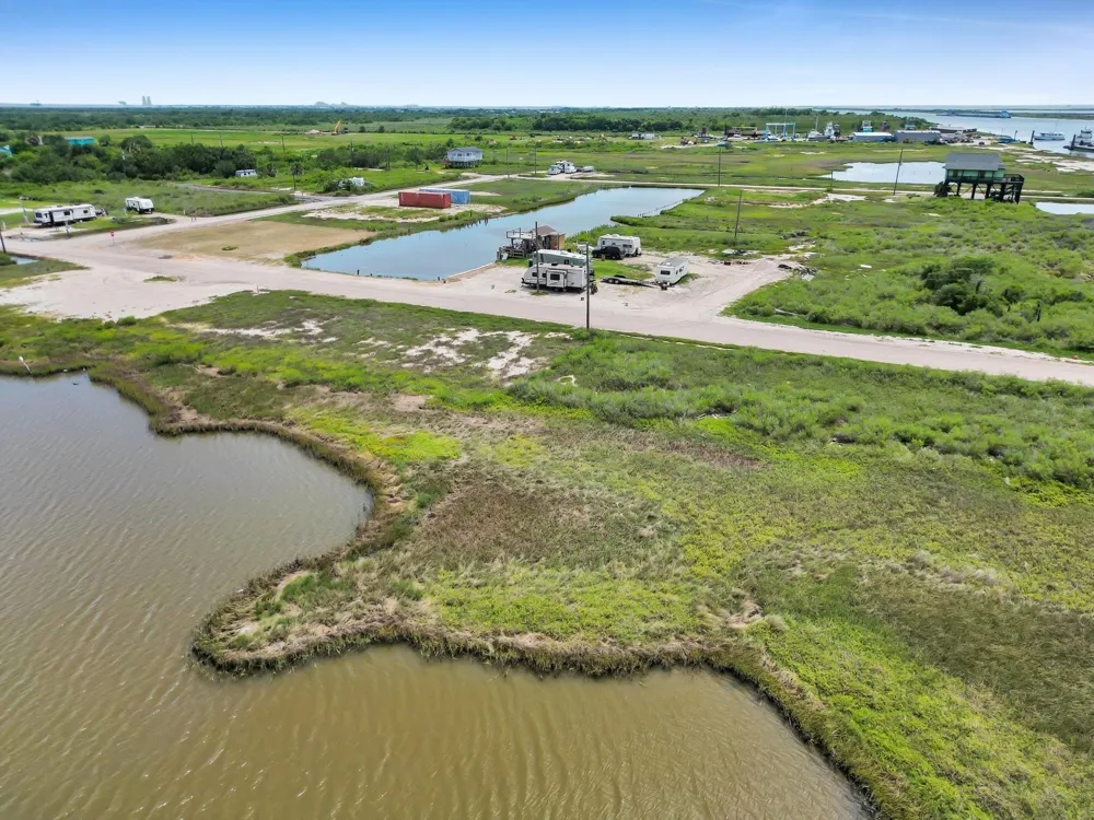 1422 Bahama Lane Port Bolivar, TX 77650