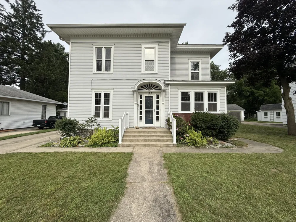 106 Hamilton Street Dowagiac, MI 49047