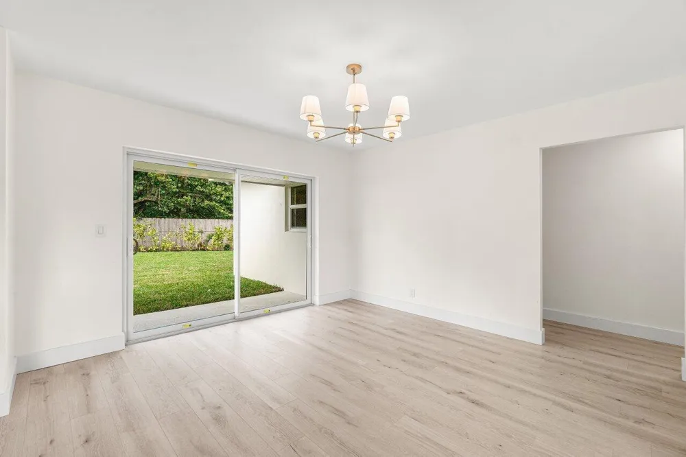 2433 Palm Road West Palm Beach, FL 33406