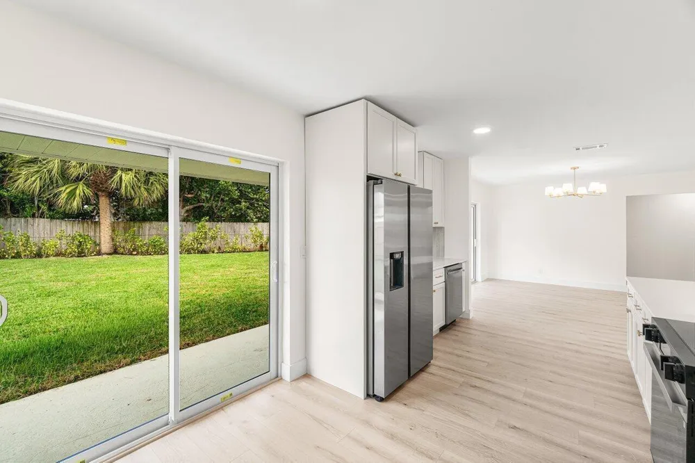 2433 Palm Road West Palm Beach, FL 33406