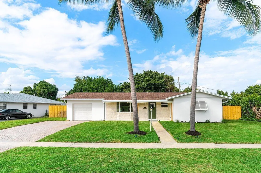 2433 Palm Road West Palm Beach, FL 33406