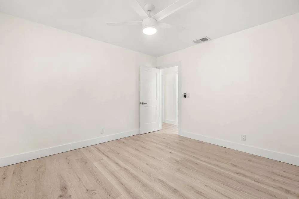 2433 Palm Road West Palm Beach, FL 33406