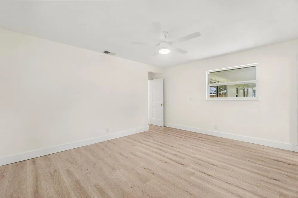 2433 Palm Road West Palm Beach, FL 33406