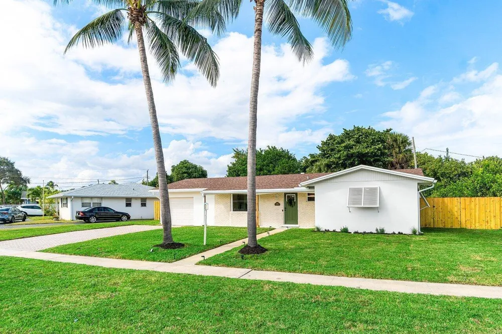 2433 Palm Road West Palm Beach, FL 33406
