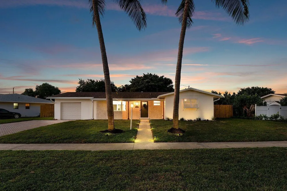 2433 Palm Road West Palm Beach, FL 33406
