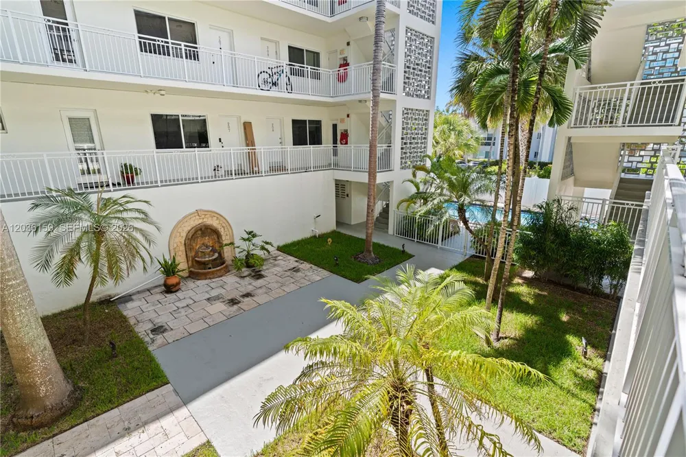 10001 W Bay Harbor Dr #202 Bay Harbor Islands, FL 33154