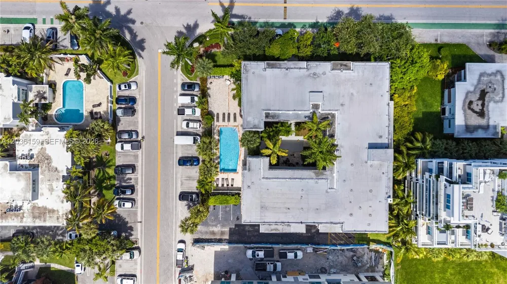 10001 W Bay Harbor Dr #202 Bay Harbor Islands, FL 33154