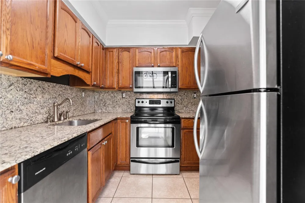 10001 W Bay Harbor Dr #202 Bay Harbor Islands, FL 33154