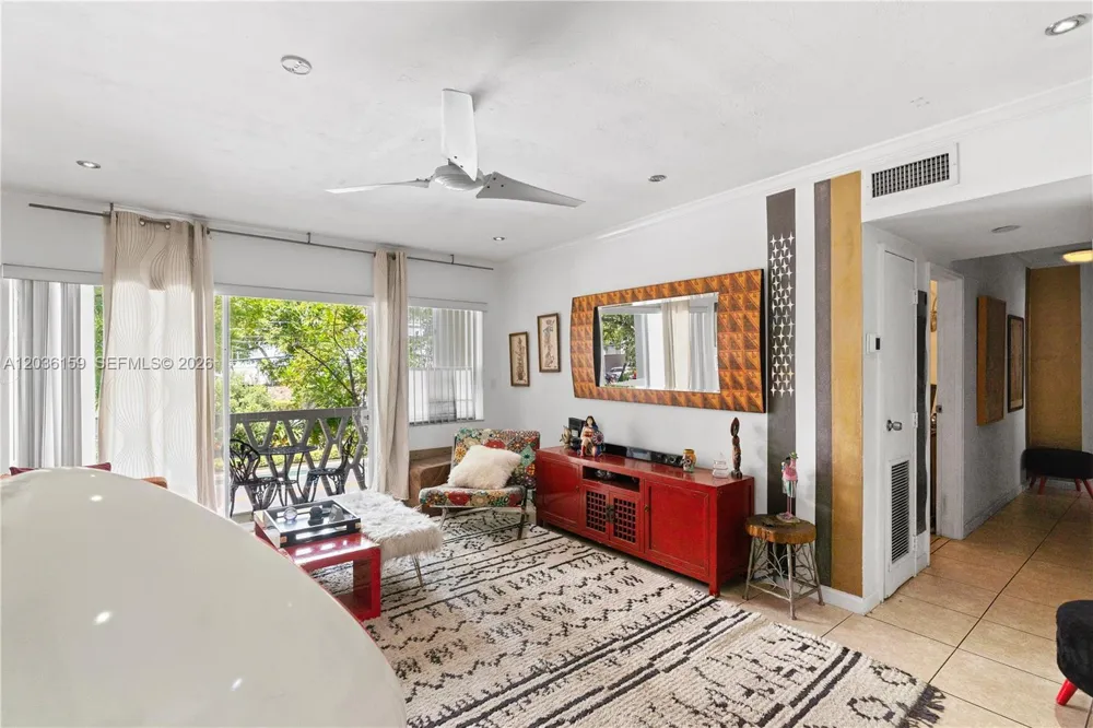 10001 W Bay Harbor Dr #202 Bay Harbor Islands, FL 33154