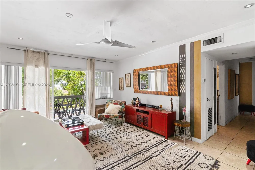 10001 W Bay Harbor Dr #202 Bay Harbor Islands, FL 33154