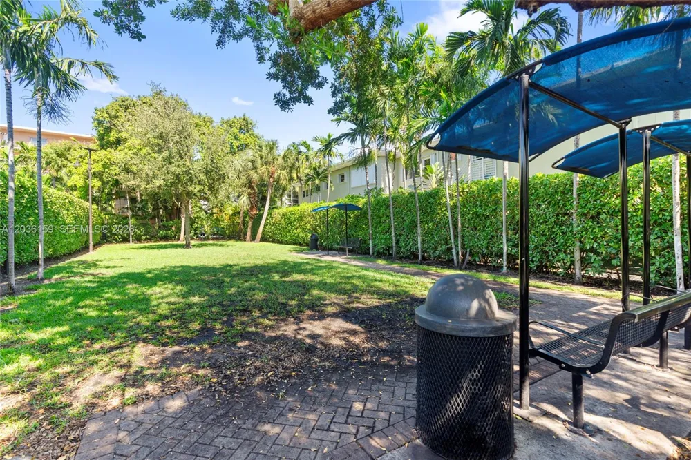 10001 W Bay Harbor Dr #202 Bay Harbor Islands, FL 33154