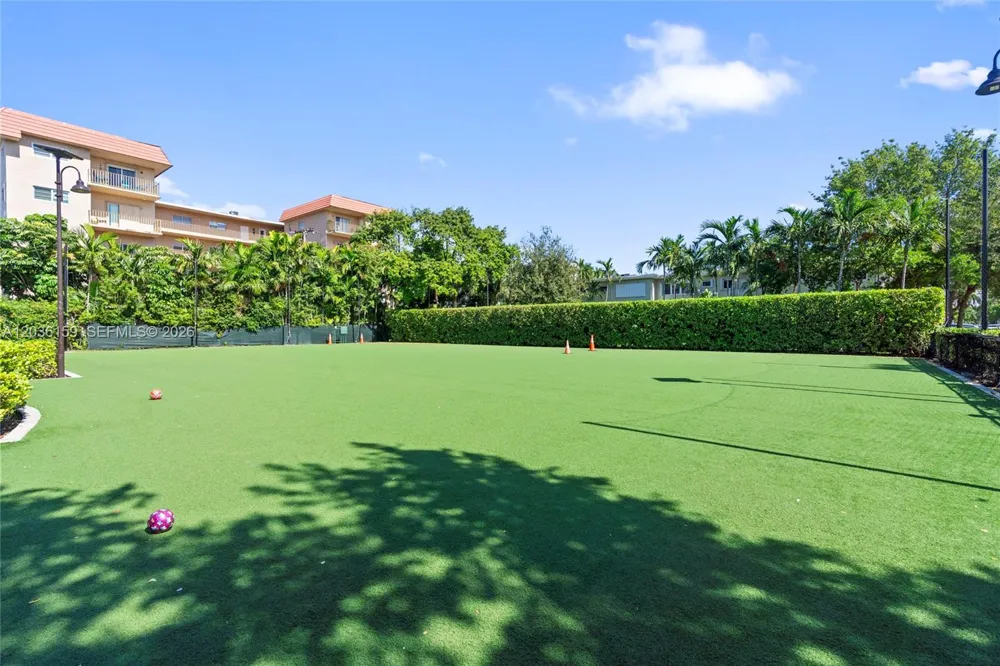 10001 W Bay Harbor Dr #202 Bay Harbor Islands, FL 33154