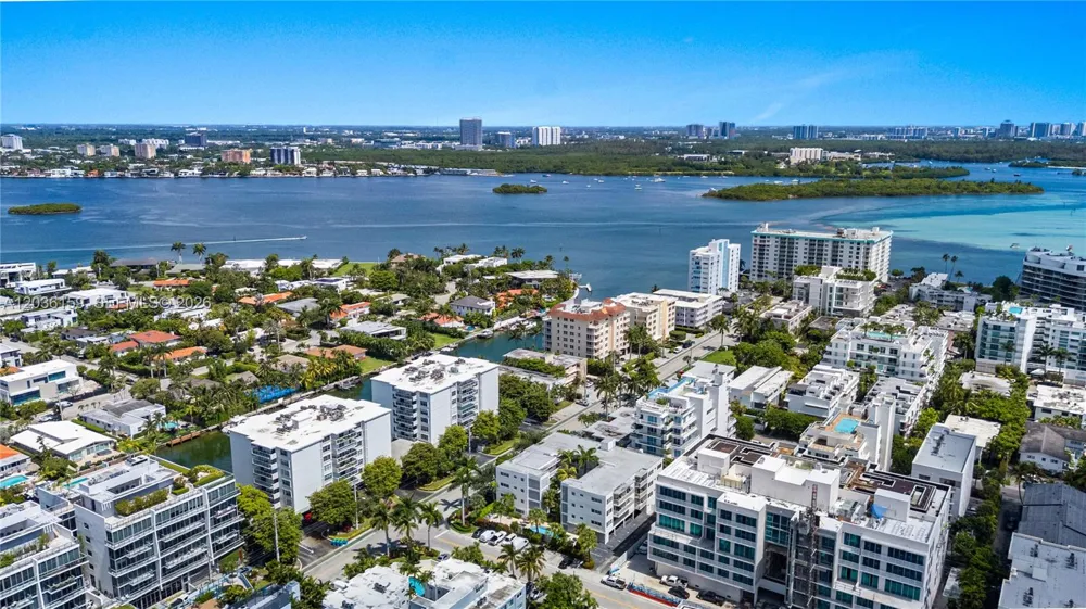 10001 W Bay Harbor Dr #202 Bay Harbor Islands, FL 33154