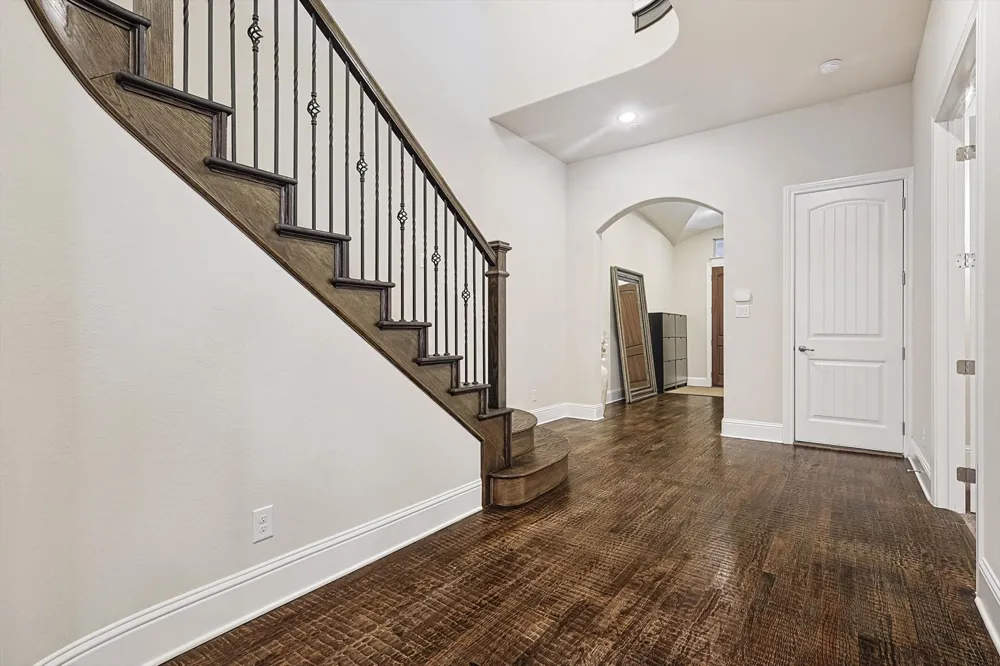 2812 Cedar Elm Drive Carrollton, TX 75010