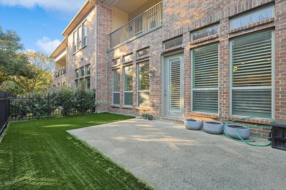 2812 Cedar Elm Drive Carrollton, TX 75010