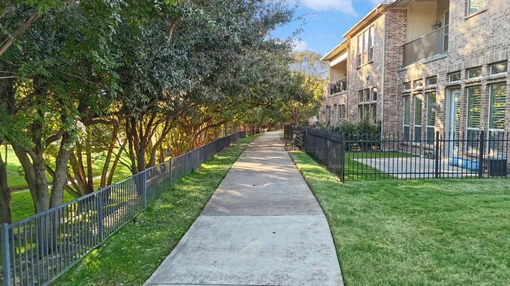 2812 Cedar Elm Drive Carrollton, TX 75010