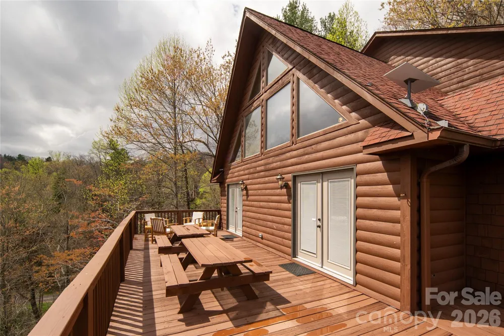 6006 Waterfalls Road Lenoir, NC 28645
