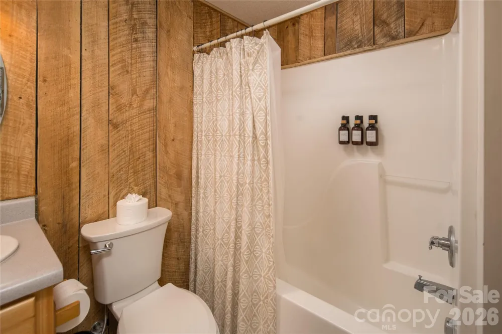 6006 Waterfalls Road Lenoir, NC 28645