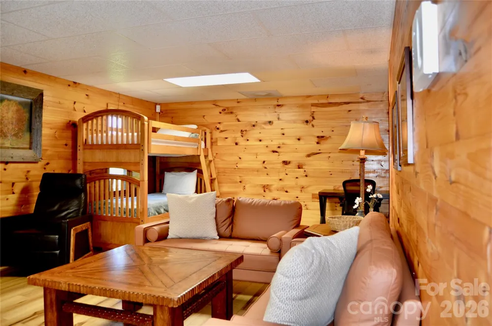6006 Waterfalls Road Lenoir, NC 28645