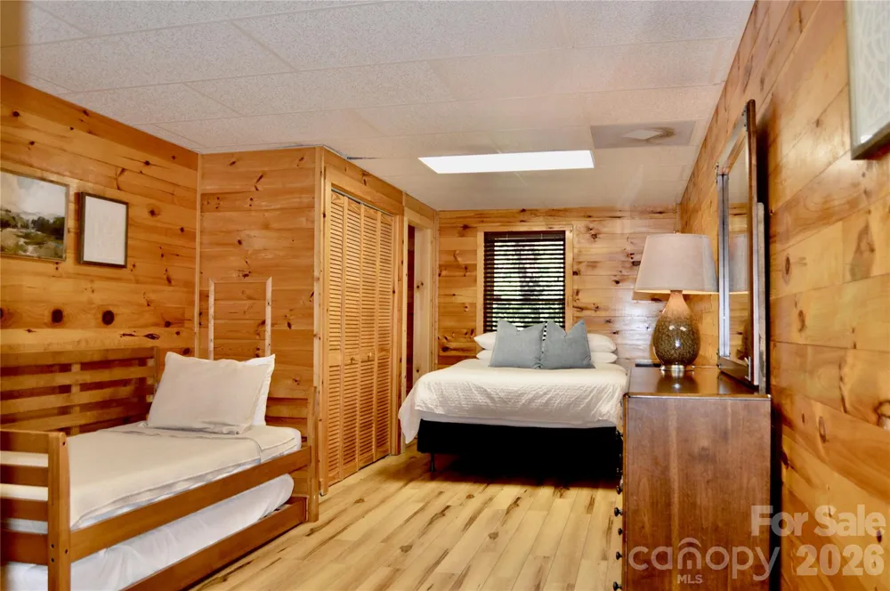 6006 Waterfalls Road Lenoir, NC 28645