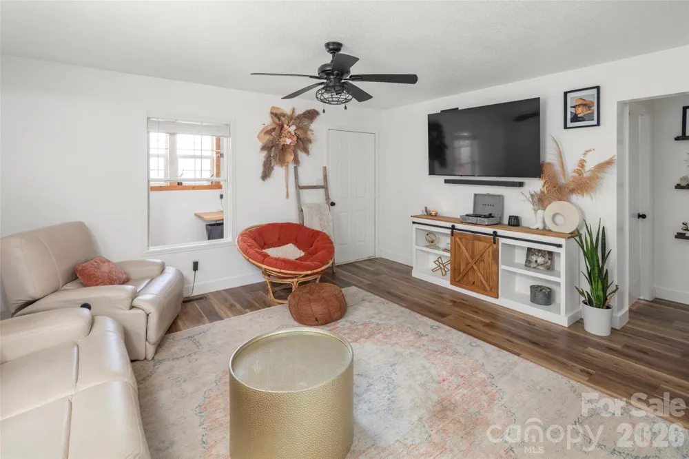 354 Boulder View Drive Flat Rock, NC 28731