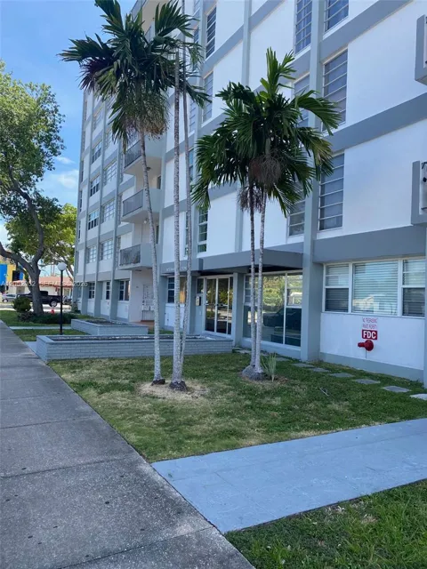 1400 SW 27th Ave #202