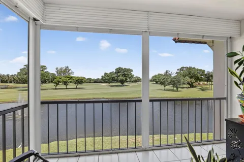 9923 S Hollybrook Lake Drive #305