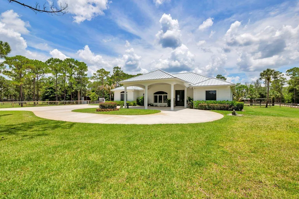 14819 Broken Arrow Place Palm Beach Gardens, FL 33418