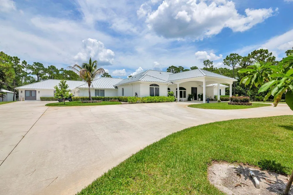 14819 Broken Arrow Place Palm Beach Gardens, FL 33418