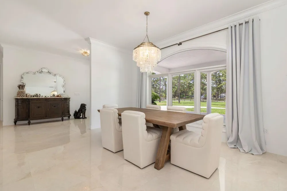 14819 Broken Arrow Place Palm Beach Gardens, FL 33418