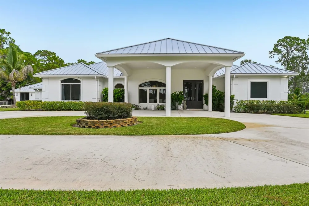 14819 Broken Arrow Place Palm Beach Gardens, FL 33418