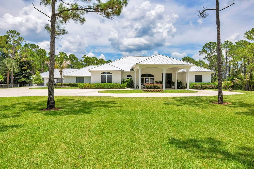 14819 Broken Arrow Place Palm Beach Gardens, FL 33418