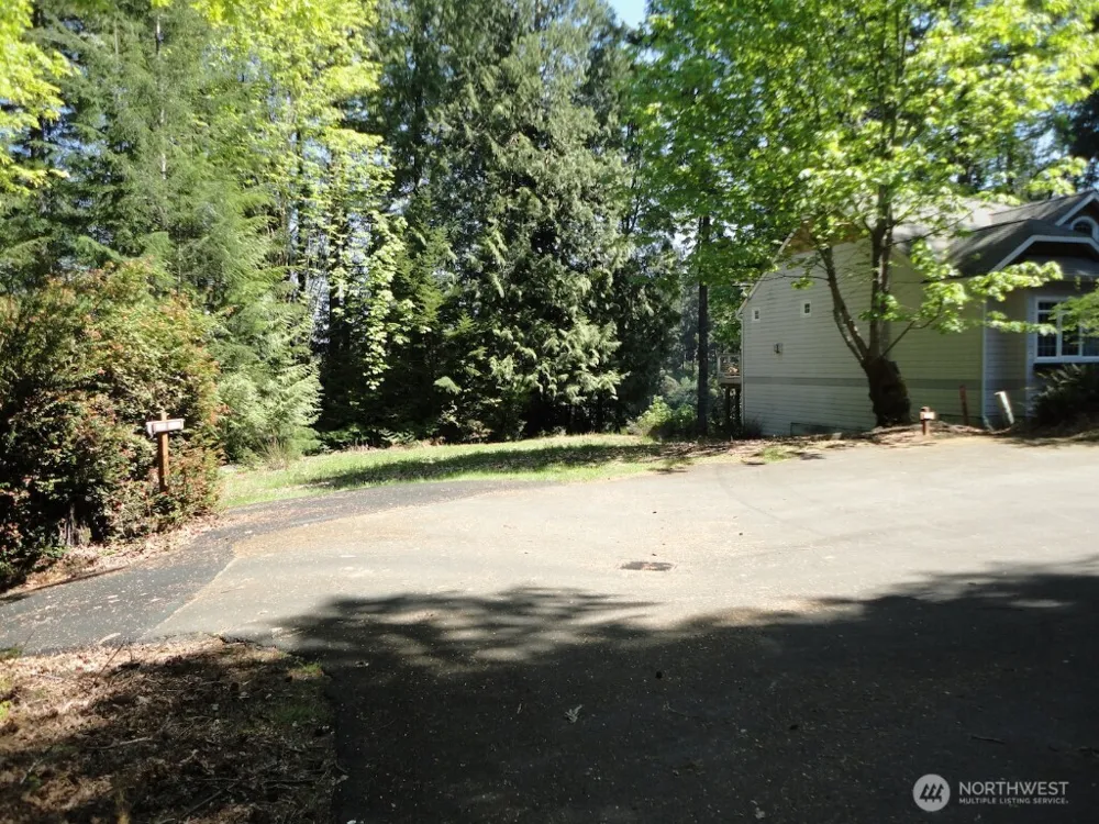 758 Promontory Road Shelton, WA 98584