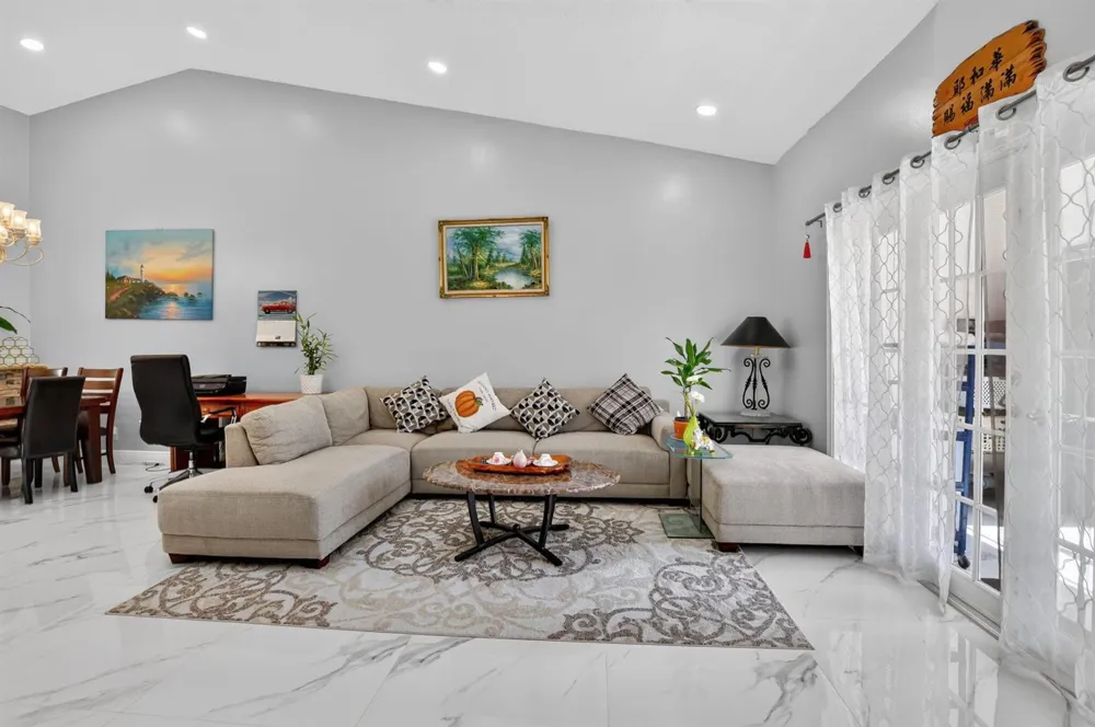 4460 NE 5th Avenue Boca Raton, FL 33431
