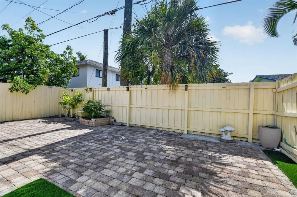 4460 NE 5th Avenue Boca Raton, FL 33431