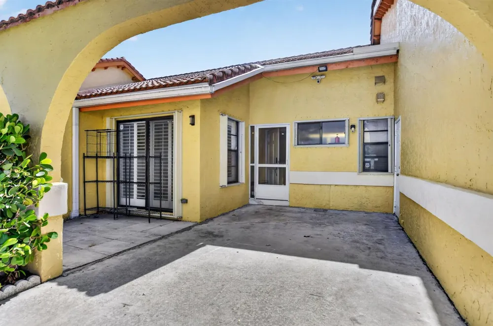 4460 NE 5th Avenue Boca Raton, FL 33431
