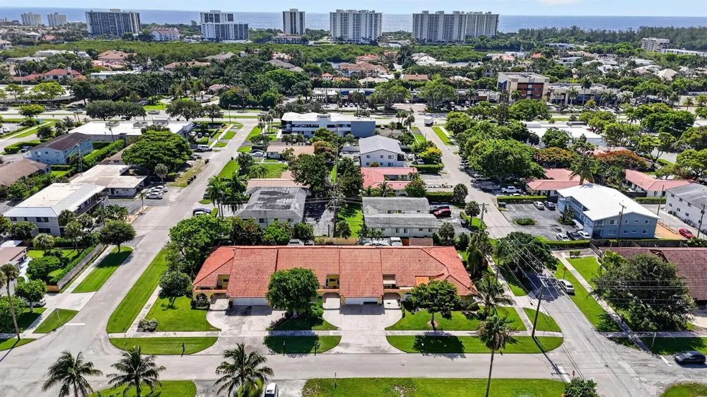 4460 NE 5th Avenue Boca Raton, FL 33431