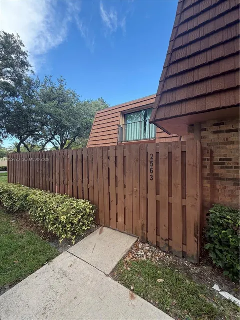 2563 CAMELOT #2563